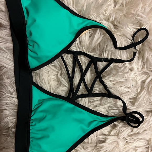 FABLETICS TURQUOISE BIKINI BLACK TRIM SZ. S - Picture 3 of 7